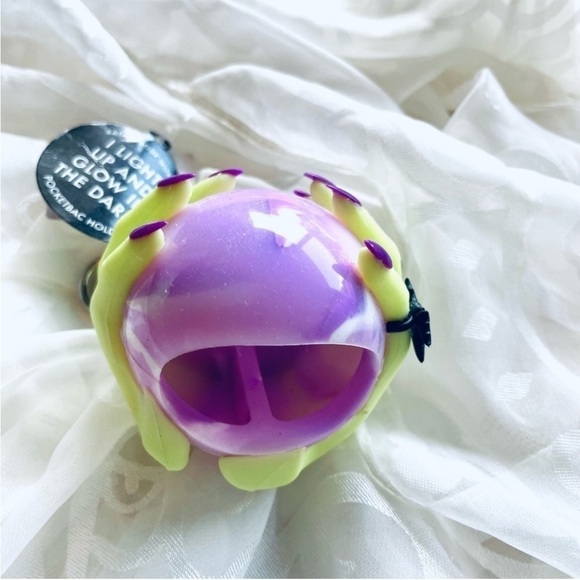 Crystal Ball PocketBac Holder – Glow-in-the-dark, Halloween vibes! - Picture 3 of 8